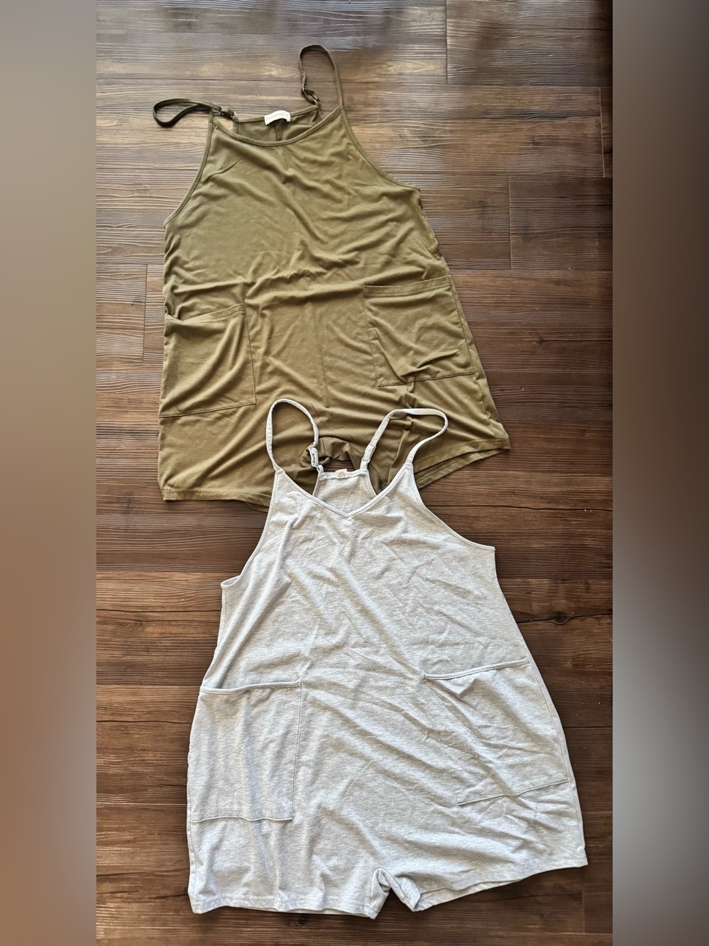 Women’s Romper Set in Gray & Olive Green Size Medium